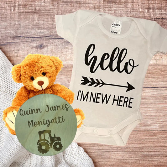 Newborn announcement set - All Things Baby